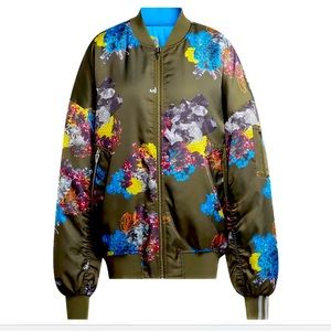 Hot!! Sold out Ivy Park Bomber!!